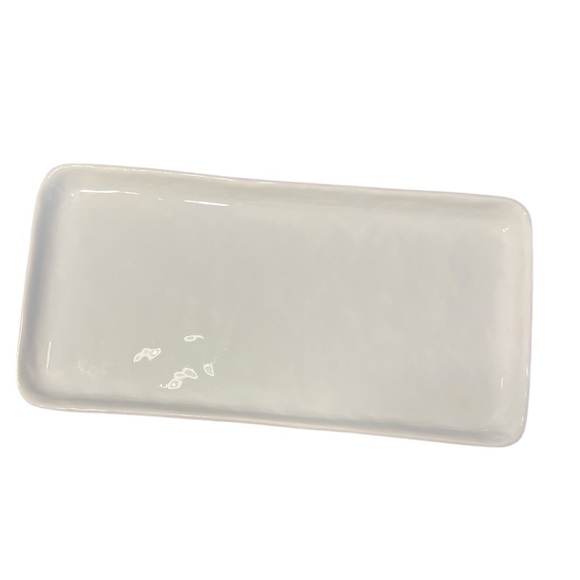 Crate & Barrel vanity-kitchen tray freeform rim ripples in the light Porcelain - Picture 8 of 8
